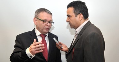 وزير خارجية التشيك: يمكننا المساهمة فى حل مشكلة الازدحام المرورى بمصر