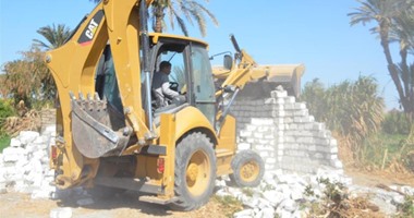 إزالة 6 حالات تعدٍ على الأراضى الزراعية بميت أبو غالب فى دمياط