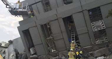 اعتقال 3 أشخاص أشرفوا على تشييد مبنى سكنى انهار خلال زلزال تايوان