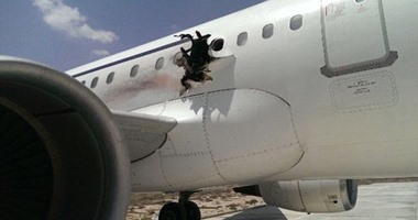 بالفيديو.. إرهابى الطائرة الصومالية مرر المتفجرات فى لاب توب بمساعدة الأمن