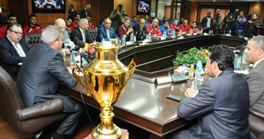 وزير الرياضة يطالب عبد السلام زيادة مكافأة مباريات الدورى العالمى للطائرة