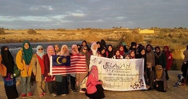 رحلة سياحية للطلاب الوافدين الماليزيين بجامعة المنصورة لزيارة القاهرة والفيوم
