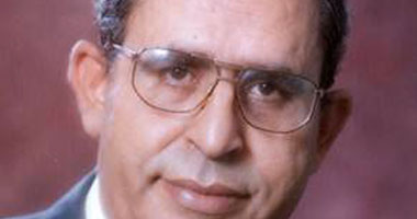 رحيل الشاعر الفلسطينى عز الدين المناصرة عن عمر يناهز 74 عاما