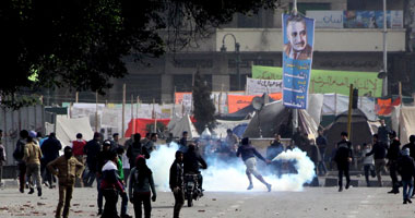 الصحف الأمريكية:دماء فى شوارع مصر..وبلاك بلوك قد تمثل تحولا حاسما فى المعارضة الثورية..والعنف مؤشر على انعدام ثقة غير مسبوق فى الحكومة والأمن والقضاء ويسلط الضوء على الإحساس بالظلم الذى يعيشه المصريون