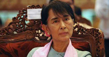 أون سان سو تشى تلتقى قائد جيش ميانمار قبيل انعقاد البرلمان
