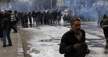 بالصور كر وفر بالشوارع الجانبية للقائد إبراهيم بين الإسلاميين والمعارضين