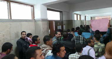 بالصور.. إضراب طلاب بالفيوم احتجاجا على دخول الأمن للجامعة
