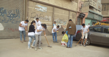 بالصور.. شباب الهيئةالإنجيلية وجمعية " الحياة أفضل" ينظمون يومًا بيئيًا بالفيوم