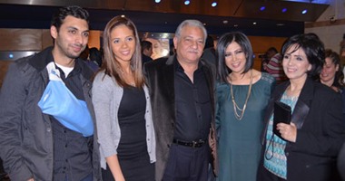 نجوم الفن والإعلام فى العرض الخاص لفيلم فتاة المصنع