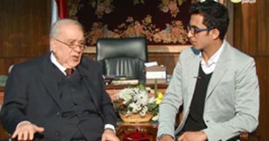 رئيس قسم التشريع بأول لقاء تليفزيونى:أجرينا تعديلات جوهرية على قانون انتخابات الرئاسة.. ونتمسك بعدم تحصين قرارات اللجنة العليا.. والرئيس ملتزم أدبيا بما انتهينا إليه.. ومن حق المحبوسين احتياطيا الترشح