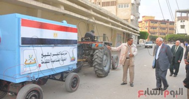 محافظ كفر الشيخ يقرر تطوير اختراع ماكينة تنظف الشوارع ذاتيا