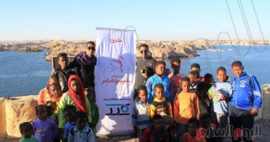بالصور.. مشروع لتدريب أطفال قرية نوبية بأسوان على فنون التصوير