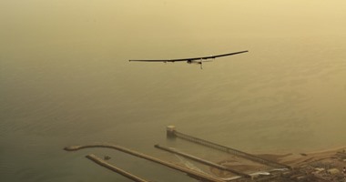 طائرة الطاقة الشمسية Solar Impulse 2 تحقق رقمًا قياسيًا جديدًا