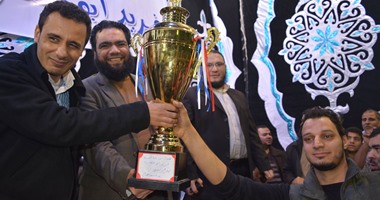 بالصور..قيادى بالنور ينهى دورة كروية بدائرة "الوراق"