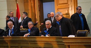 "الدستورية العليا" تقضى بعدم قبول دعوى وقف انتخابات برلمان الإخوان