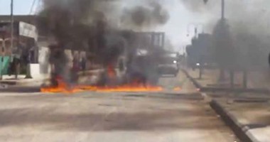 طلاب الإخوان يقطعون الطريق ويشعلون النيران أمام جامعة الزقازيق