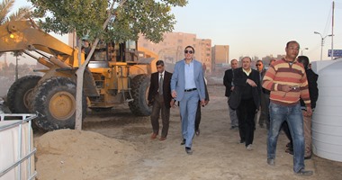 بالصور.. محافظ بنى سويف يتفقد حملة لإزالة التعديات ورفع الإشغالات بالحمرايا