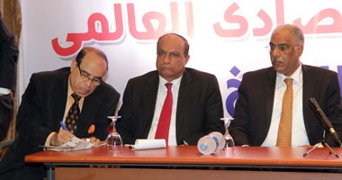 بدء مؤتمر تيار الاستقلال لدعم المؤتمر الاقتصادى بحضور وزراء سابقين