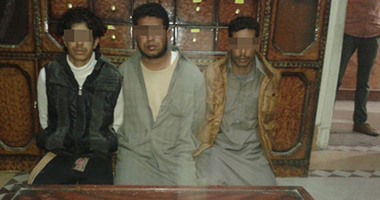القبض على 3 أشقاء كونوا عصابة لترويج الهيروين بالإسماعيلية