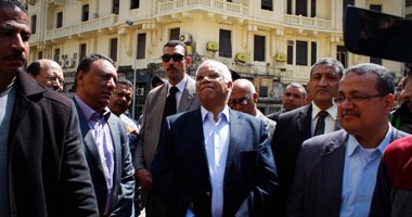 محافظ القاهرة يتفقد أعمال بناء كوبرى "مؤسسة الزكاة" فى المرج