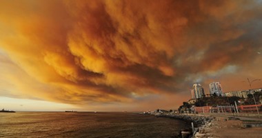 إخلاء أحياء فى مدن تشيلية مهددة بحرائق الغابات