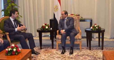 عمرو موسى: مشاركة إسبانيا فى المؤتمر الاقتصادى مثيرة للإعجاب