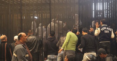 الدفاع بـ"اقتحام سجن بورسعيد" يرفض توجيه محامى "قضايا الدولة" أسئلة للشاهد