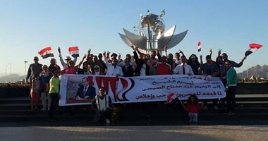 بالصور .. مسيرة سيارات بالأعلام فى شرم الشيخ بعد خطاب السيسى