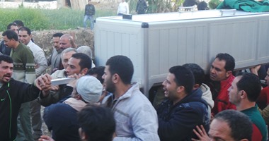 المئات يشيعون ضحايا هجوم الإخوان بقرية النزهة بالدقهلية
