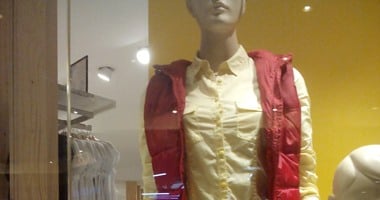 بالصور.. تعرف على تخفيضات محلات مدينة نصر لملابس السيدات شتاء 2015