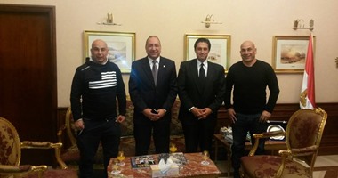 محافظ الإسكندرية يلتقى حسام وإبراهيم حسن ويوافق على تخصيص أرض للاتحاد
