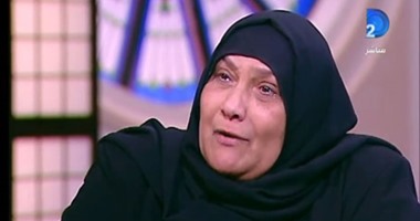 بالفيديو.. والدة الشهيد محمد الجندى تهدى ولدها أبيات رثاء فى عيد الأم