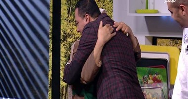 علاء الشربينى يفاجئ "أم" بالشرقية ويحقق أمنيتها بالظهور معه على الهواء