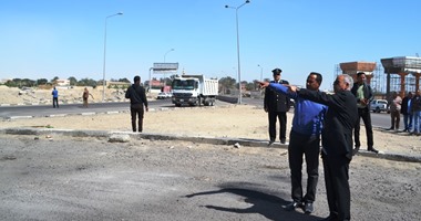 بالصور.. محافظ السويس ومدير الأمن يتفقدان أعمال تطوير طريق السخنة