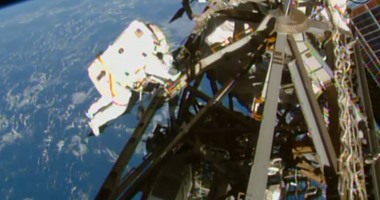 مهمة سير فى محطة الفضاء لتجهيزها لمركبات أمريكية جديدة