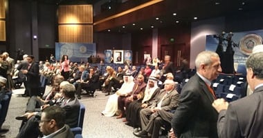 تصفيق حاد بقاعة القمة العربية عقب ترديد السيسى "تحيا الأمة العربية"