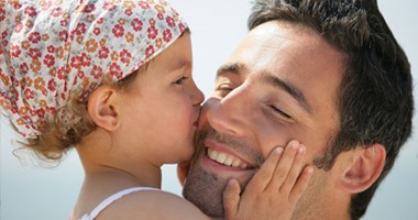 5 أخطاء فى التربية يرتكبها الآباء بدافع الحب.. أهمها "كل طلباتهم أوامر"