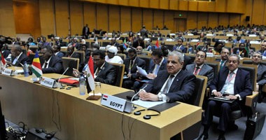 محلب يترأس وفد مصر بـ"الكوميسا" ويستعرض بكلمته خطوات التنمية والاستقرار