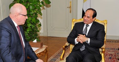 رئيس كتلة بالبرلمان الألمانى يلتقى السيسى.. ويطالب بتعزيز الشراكة مع مصر