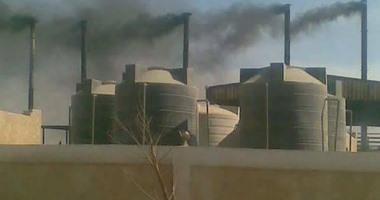 "البيئة" تحيل 112 مصنعًا بمحيط القاهرة إلى النيابة لتسببها فى تلوث الهواء