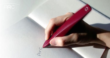 بالصور.. قلم ذكى جديد يُمكن مصابى الشلل الرعاش من الكتابة بشكل دقيق