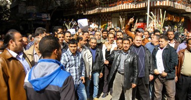 وقفة احتجاجية لعمال غاز مصر بالدقهلية لعدم صرف مستحقاتهم المتأخرة