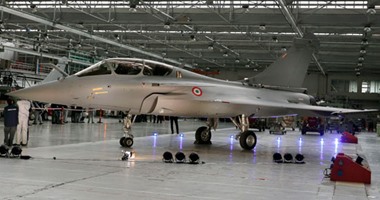 الرئيس الفرنسى يزور مصنع رفال لاول مرة بعد توقيع عقود 24 طائرة لمصر
