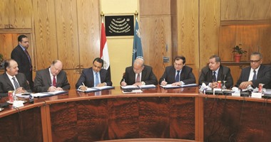 وزارة البترول تعدل اتفاقيتى تنمية حقول مع شركتين بريطانية وألمانية