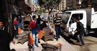 بالصور.. حملات لإزالة إشغالات الطرق والإعلانات وسط وغرب الإسكندرية