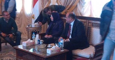وزيرة القوى العاملة تصل السلوم للاطمئنان على المصريين العائدين من ليبيا