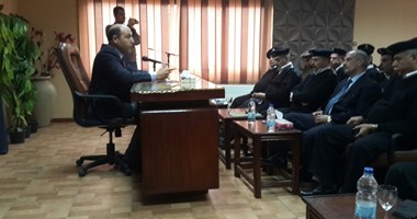 مدير شرطة النقل يطالب الضباط بحسن معاملة الجمهور وعدم التجاوز تجاههم