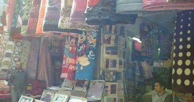 تجار: رواج كبير على أسواق المفروشات قبل عيد الأم بسبب التخفيضات