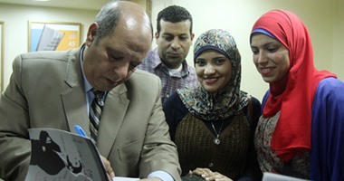 مثقفون وفنانون ورجال دولة يحتفون بحفل توقيع "ذات يوم" للكاتب سعيد الشحات