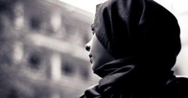 صحيفة إسبانية: المرأة التى تخلع الحجاب فى مصر "شجاعة جدا"